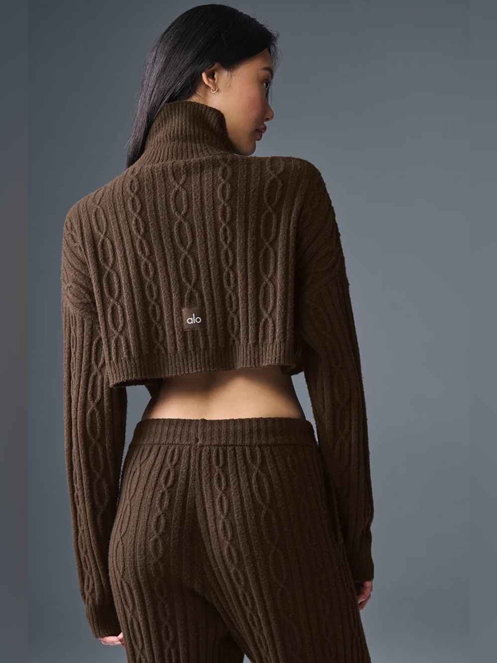ALO YOGA Cable Knit Cropped Winter Bliss Turtleneck Long Sleeve size small - Picture 3 of 9
